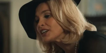 Êta Mundo Melhor!: Sandra tenta roubar as joias de Candinho, atira no mocinho e acumula mais um crime