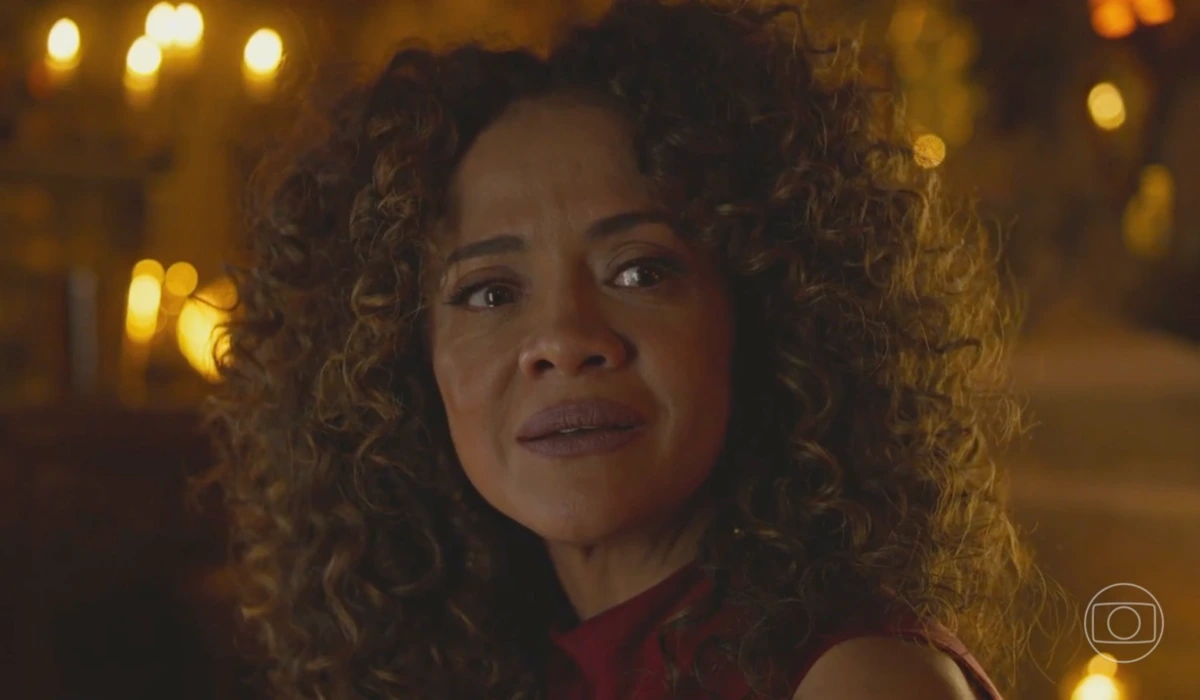 Tania (Aline Borges) em Dona de Mim (Foto: Reprodução/TV Globo)