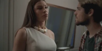 Arminda (Grazi Massafera) e Raul (Paulo Mendes) em Três Graças (Foto: Reprodução/TV Globo)