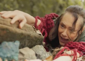 Cunegundes (Elizabeth) em Êta Mundo Melhor (Foto: Reprodução/TV Globo)