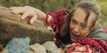 Cunegundes (Elizabeth) em Êta Mundo Melhor (Foto: Reprodução/TV Globo)