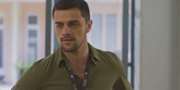 Danilo (Felipe Simas) em Dona de Mim (Foto: Reprodução/TV Globo)