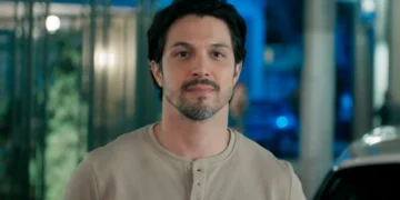 Paulinho (Romulo Estrela) em Três Graças (Foto: Reprodução/TV Globo)