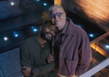 João Rubens (Samuel de Assis) e Kasper (Miguel Falabella) em Três Graças (Foto: Reprodução/TV Globo)