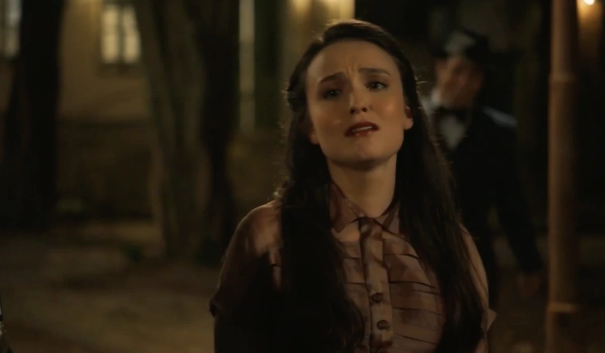 Estela (Larissa Manoela) em Êta Mundo Melhor (Foto: Reprodução/TV Globo)