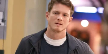 Leonardo em cena de Três Graças.