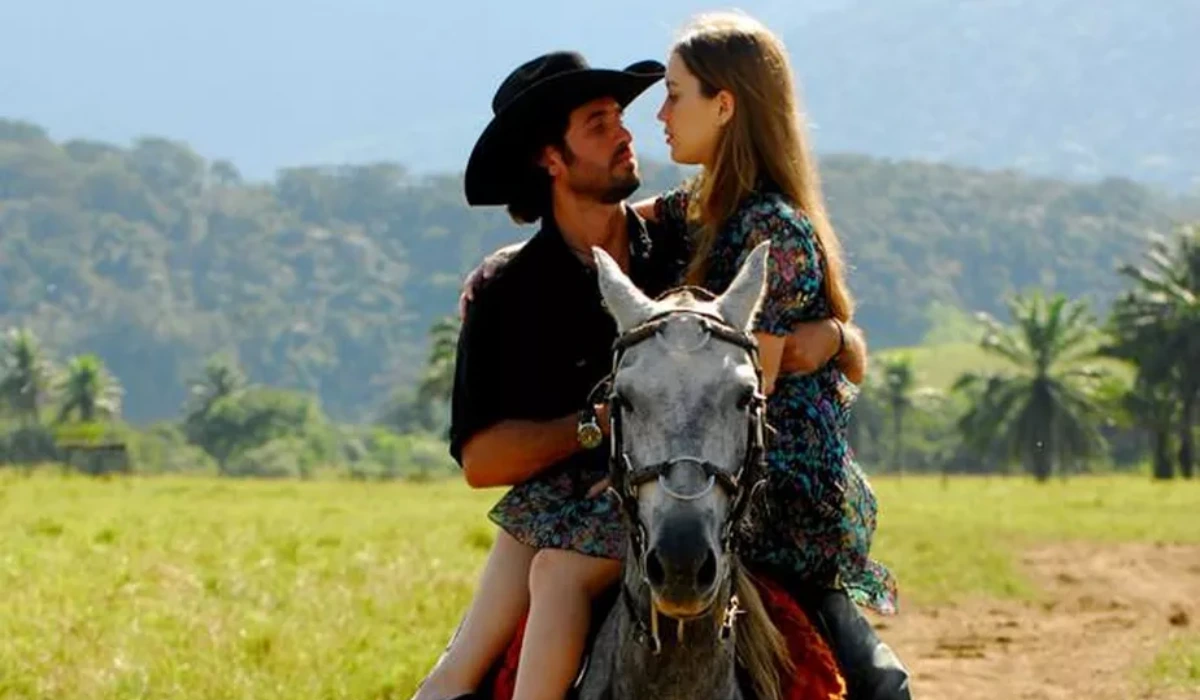 Zeca (Eriberto Leão) e Maria Rita (Nathalia Dill) em Paraíso (Foto: João Miguel Júnior/Globo)