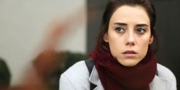 Zeynep (Cansu Dere) em Mãe (Foto: Divulgação/Record)