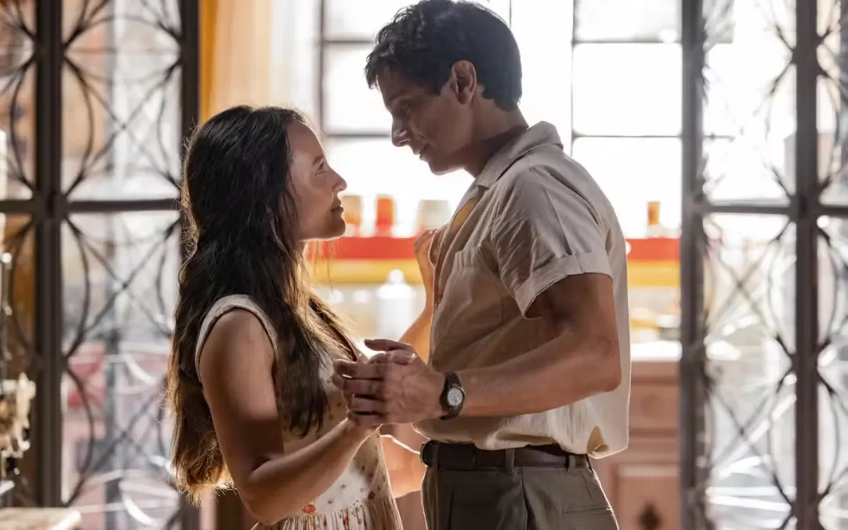 Estela e Túlio em Êta Mundo Melhor. (Foto: reprodução/Globo)