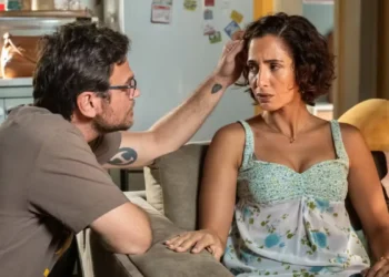 Hudson (Emílio Dantas) e Ellen (Camila Pitanga) em Dona de Mim (Foto: Estevam Avellar/TV Globo)