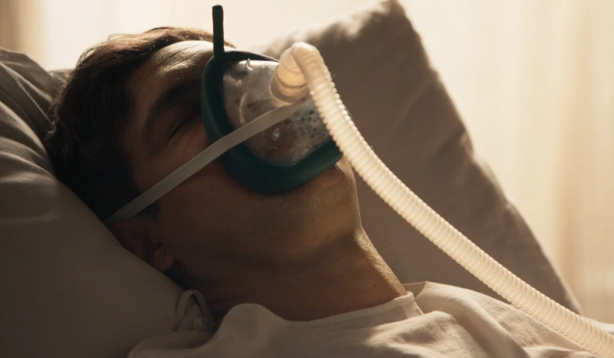 Candinho (Sergio Guizé) em Êta Mundo Melhor (Foto: Reprodução/TV Globo)