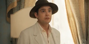 Candinho (Sergio Guizé) em Êta Mundo Melhor (Foto: Reprodução/TV Globo)