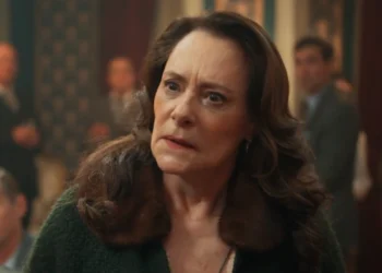 Cunegundes (Elizabeth) em Êta Mundo Melhor (Foto: Reprodução/TV Globo)