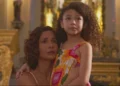 Ellen (Camila Pitanga) e Sofia (Elis Cabral) em Dona de Mim (Foto: Reprodução/TV Globo)