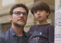Hudson (Emilio Dantas) e Igor (Theo Matos) em Dona de Mim (Foto: Reprodução/TV Globo)