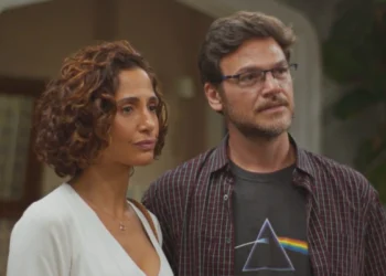 Ellen (Camila Pitanga) e Hudson (Emilio Dantas) em Dona de Mim (Foto: Reprodução/TV Globo)