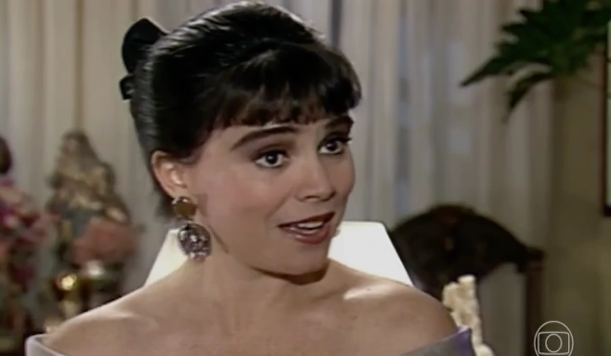 Maria do Carmo (Regina Duarte) em Rainha da Sucata (Foto: Reprodução/TV Globo)