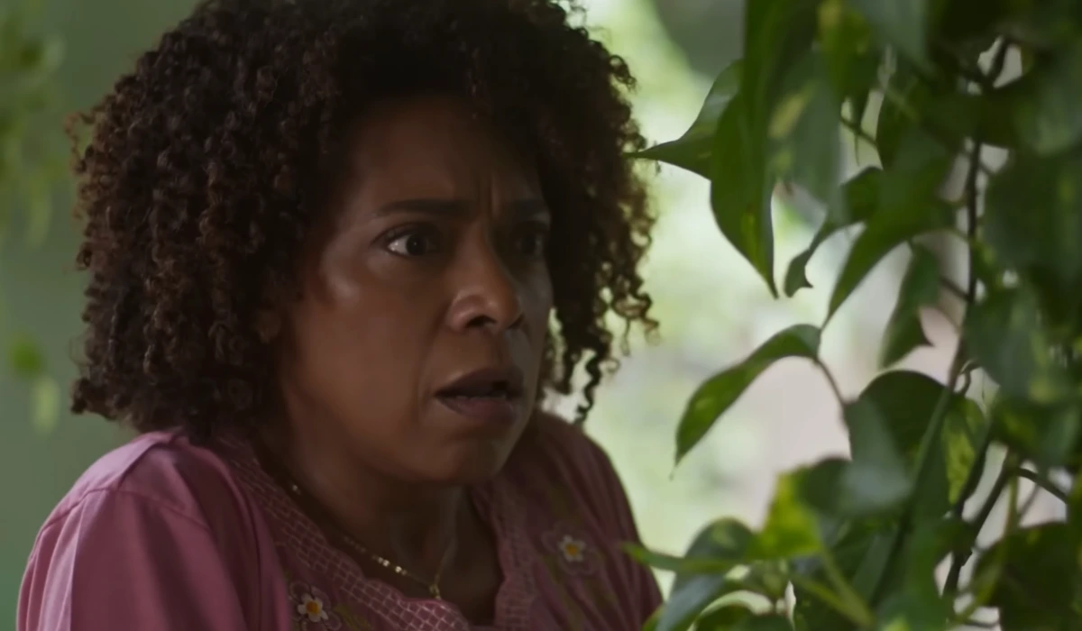 Jussara (Vilma Melo) em Dona de Mim (Foto: Reprodução/TV Globo)