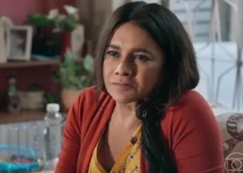 Lígia (Dira Paes) em Três Graças (Foto: Reprodução/TV Globo)