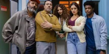 Joaquim (Marcos Palmeira), Misael (Belo), Viviane (Gabriela Loran), Gerluce (Sophie Charlotte) e Júnior (Guthierry Sotero) em Três Graças (Foto: Fábio Rocha/TV Globo)