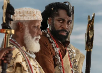 Chinua (Hilton Cobra) e Jendal (Lázaro Ramos) em A Nobreza do Amor, próxima novela das seis da Globo (Foto: Estevam Avellar/Globo)