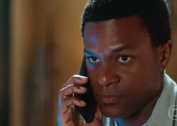 Leandro (David Júnior) em Coração Acelerado (Foto: Reprodução/TV Globo)