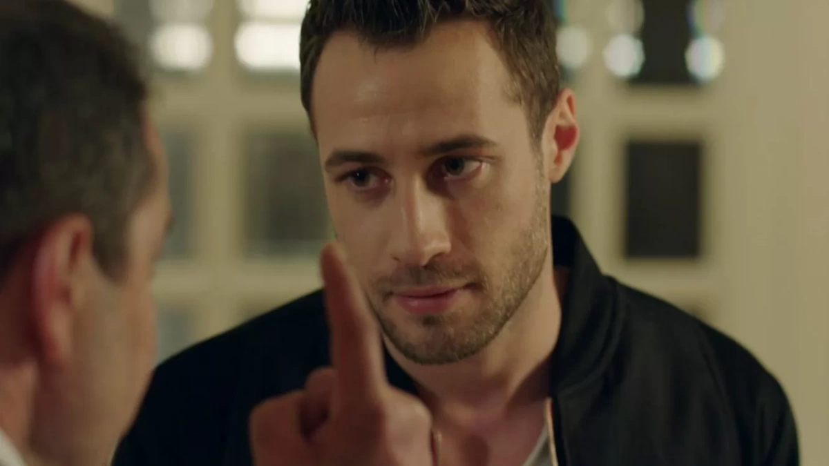 Cenk em Cruel Istambul. (Foto: reprodução/Band)