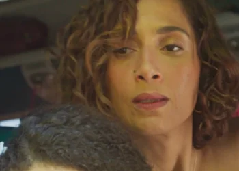 Ellen (Camila Pitanga) em Dona de Mim (Foto: Reprodução/TV Globo)