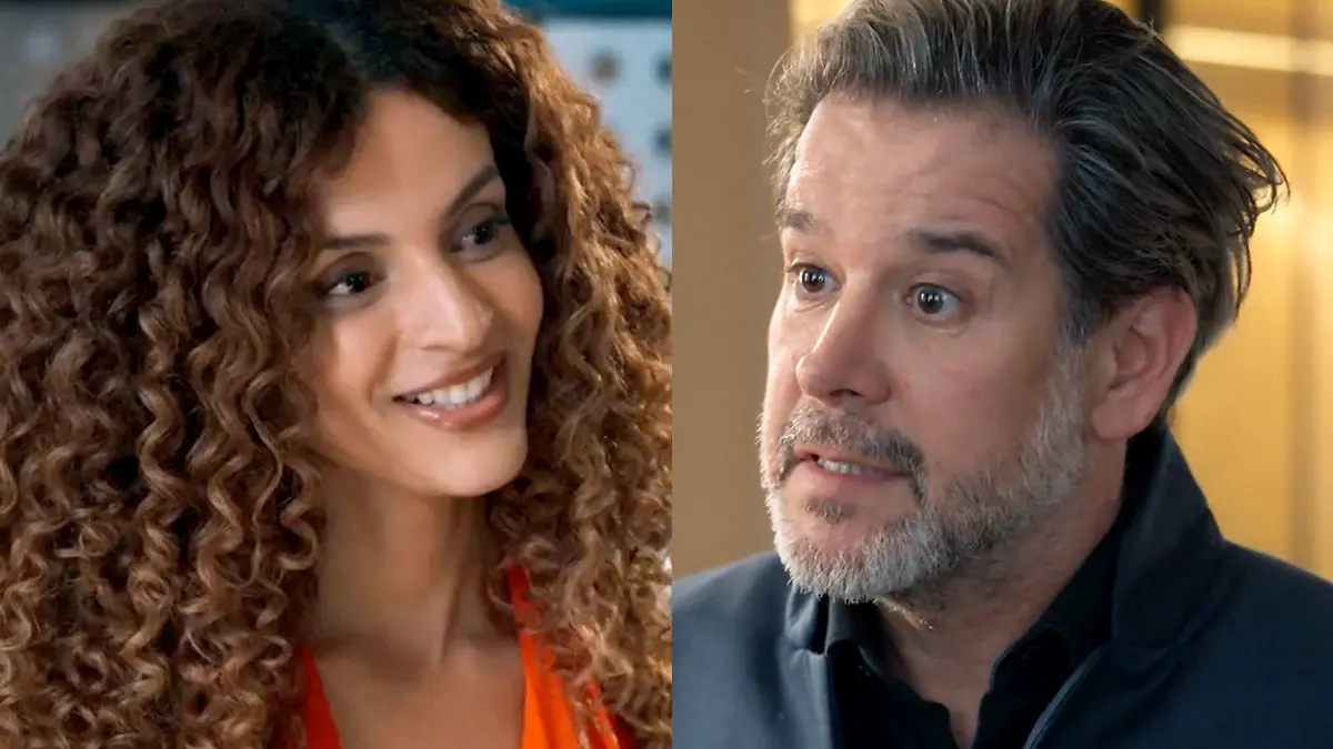 Viviane sorrindo para Ferette em Três Graças.