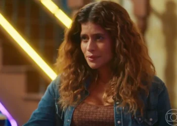 Agrado (Isadora Cruz) em Coração Acelerado (Foto: Reprodução/TV Globo)