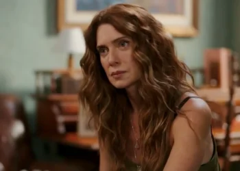 Janete (Letícia Spiller) em Coração Acelerado (Foto: Reprodução/TV Globo)