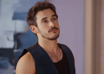 João Raul (Filipe Bragança) em Coração Acelerado (Foto: Reprodução/TV Globo)