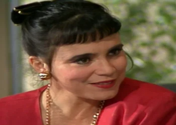Maria do Carmo em Rainha da Sucata. (Foto: reprodução/Globo)