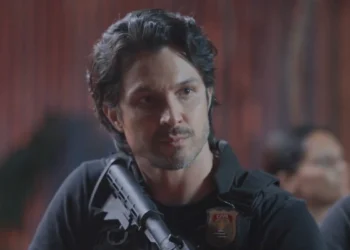 Paulinho (Romulo Estrela) em Três Graças (Foto: Reprodução/TV Globo)