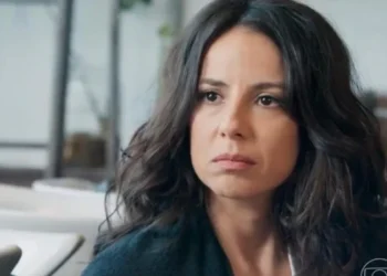 Zenilda (Andréia Horta) em Três Graças (Foto: Reprodução/TV Globo)