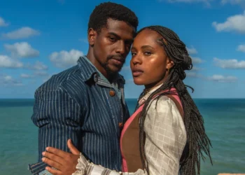 Tonho (Ronald Sotto) e Alika (Duda Santos) em A Nobreza do Amor, a nova novela das seis da Globo (Foto: Estevam Avellar/TV Globo)