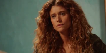 Agrado (Isadora Cruz) em Coração Acelerado (Foto: Reprodução/TV Globo)