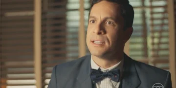 Celso (Rainer Cadete) em Êta Mundo Melhor (Foto: Reprodução/TV Globo)