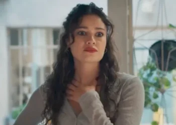 Gerluce (Sophie Charlotte) em Três Graças (Foto: Reprodução/TV Globo)