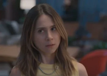 Lucélia (Daphne Bozaski) em Três Graças (Foto: Reprodução/TV Globo)