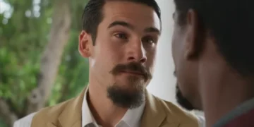 Mirinho (Nicolas Prattes) humilha Tonho (Ronald Sotto) em A Nobreza do Amor (Foto: Reprodução/TV Globo)