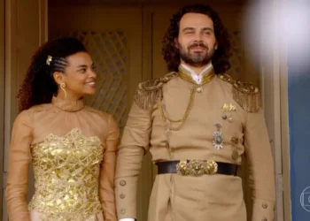 Rainha Cristina e Rei Augusto em Cordel Encantado. (Foto: reprodução/Globo)