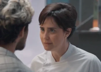 Samira (Fernanda Vasconcellos) em Três Graças (Foto: Reprodução/TV Globo)