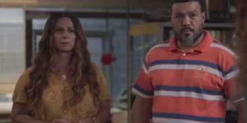 Consuelo (Viviane Araújo) e Misael (Belo) em Três Graças (Foto: Reprodução/TV Globo)