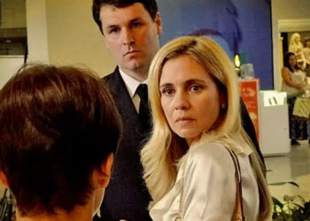 Nina e Carminha em Avenida Brasil. (Foto: reprodução/Globo)