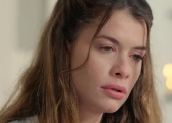 Lívia em Além do Tempo. (Foto: reprodução/Globo)