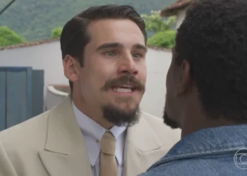 Mirinho (Nicolas Prattes) provoca acidente com Tonho (Ronald Sotto) em A Nobreza do Amor (Foto: Reprodução/TV Globo)