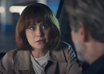 Samira (Fernanda Vasconcellos) e Ferette (Murilo Benício) em Três Graças (Foto: Reprodução/TV Globo)
