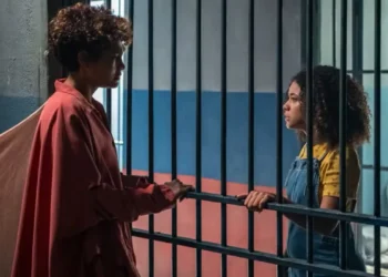 Lena (Barbara Reis) e Joélly (Alana Cabral) em Três Graças (Foto: Estevam Avellar/TV Globo)