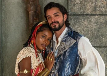 Alika (Duda Santos) e Omar (Rodrigo Simas) em A Nobreza do Amor (Foto: Estevam Avellar/Globo)